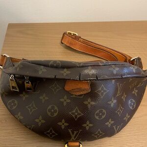 LOUIS VUITTON Bum bag Shoulder Bag